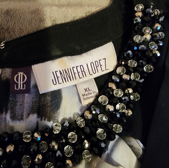 Top - Picture 2 of 6